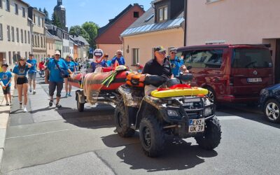 Mit Spaß dabei: Unsere Tauchabteilung beim Bingefest-Umzug